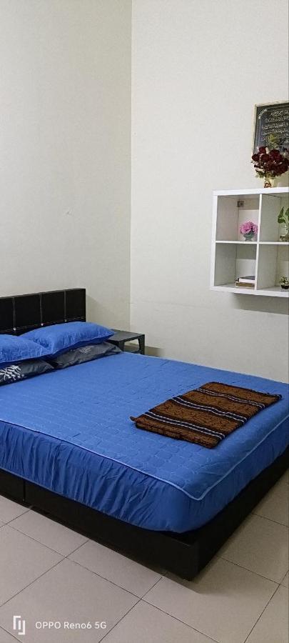 Rawyna Homestay Segamat Buitenkant foto